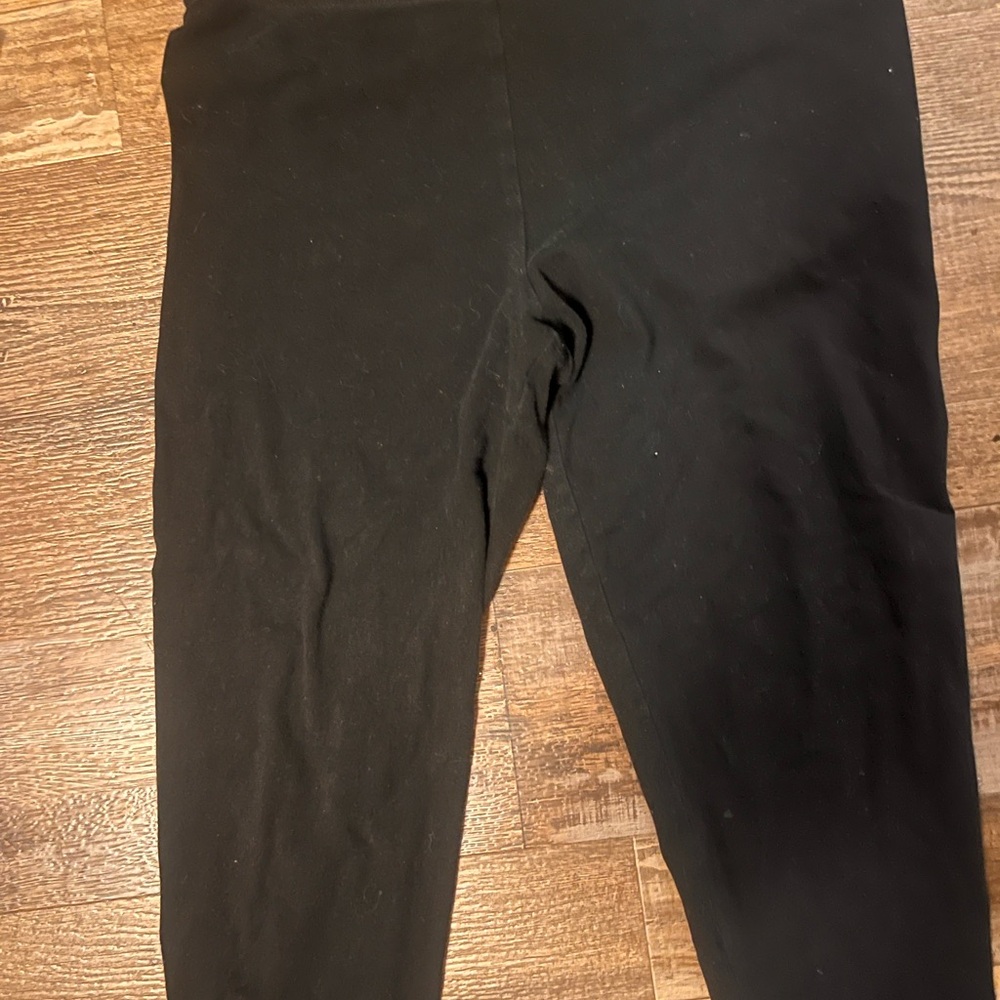 PINK Victoria's Secret Black Capris